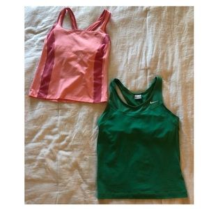 Bundle of 2 NIKE tennis / workout tank M